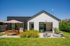Northlake Hideaway - Wanaka Holiday Home